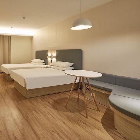 Hanting Hotel Qingdao Zhanqiao Railway Station المظهر الخارجي الصورة