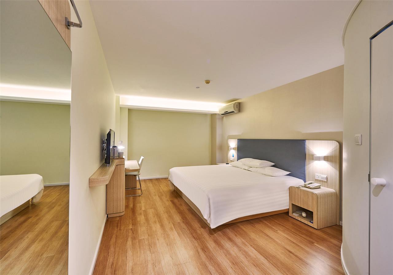 Hanting Hotel Qingdao Zhanqiao Railway Station المظهر الخارجي الصورة