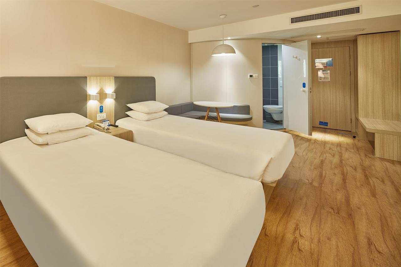 Hanting Hotel Qingdao Zhanqiao Railway Station المظهر الخارجي الصورة