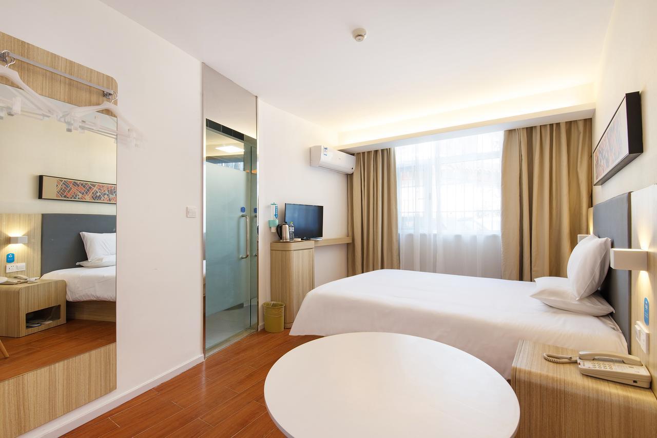 Hanting Hotel Qingdao Zhanqiao Railway Station المظهر الخارجي الصورة