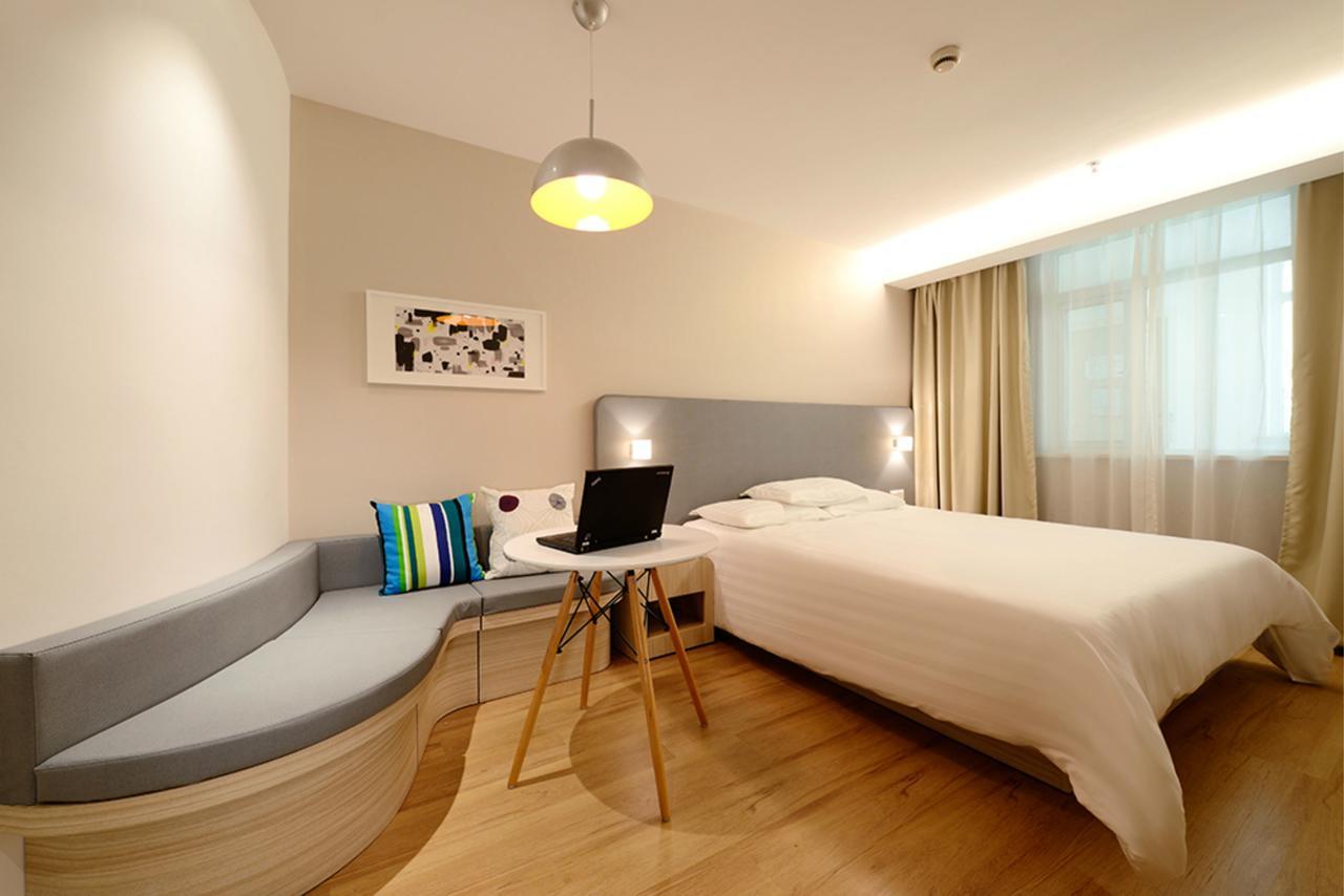 Hanting Hotel Qingdao Zhanqiao Railway Station المظهر الخارجي الصورة