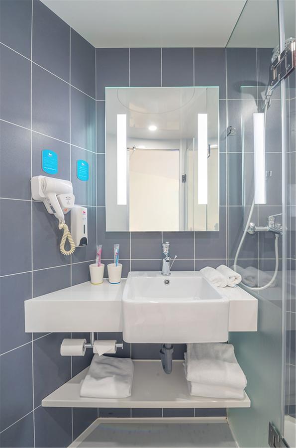 Hanting Hotel Qingdao Zhanqiao Railway Station المظهر الخارجي الصورة