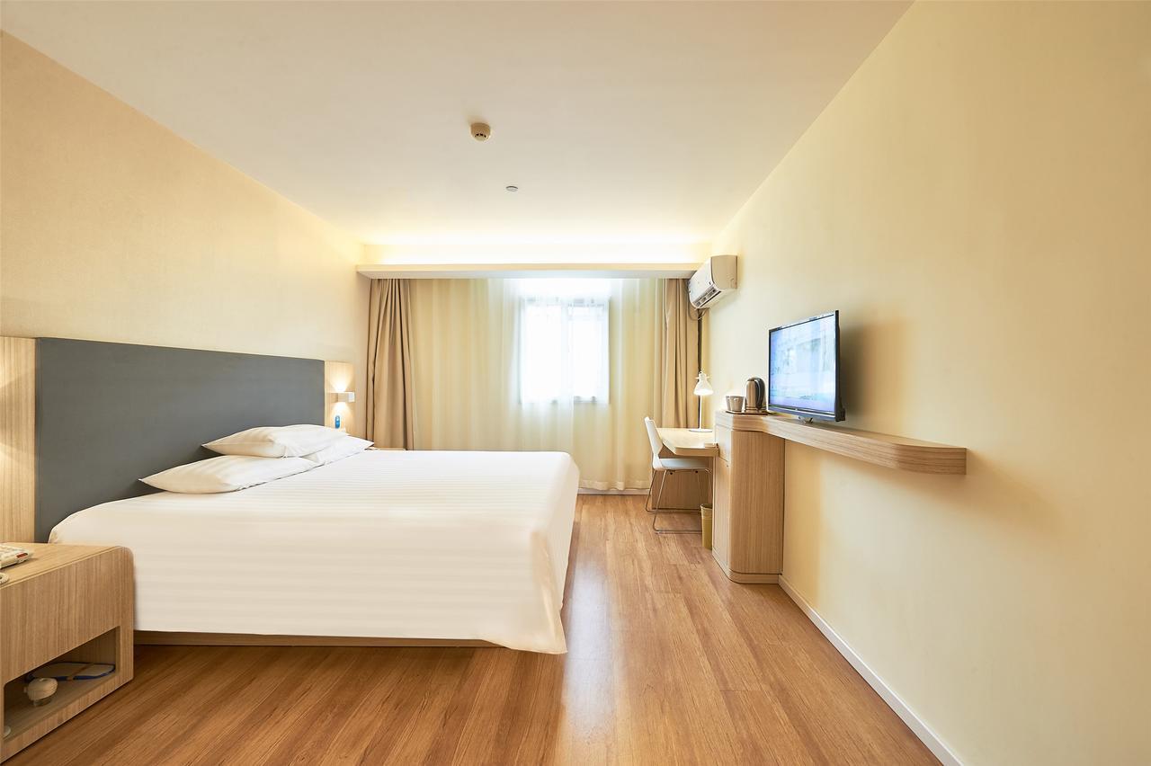 Hanting Hotel Qingdao Zhanqiao Railway Station المظهر الخارجي الصورة